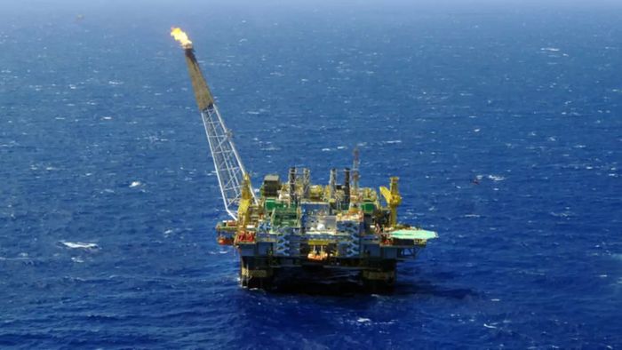 Petróleo recua repercutindo corte de juros na China e rumores de acordo entre EUA e Irã