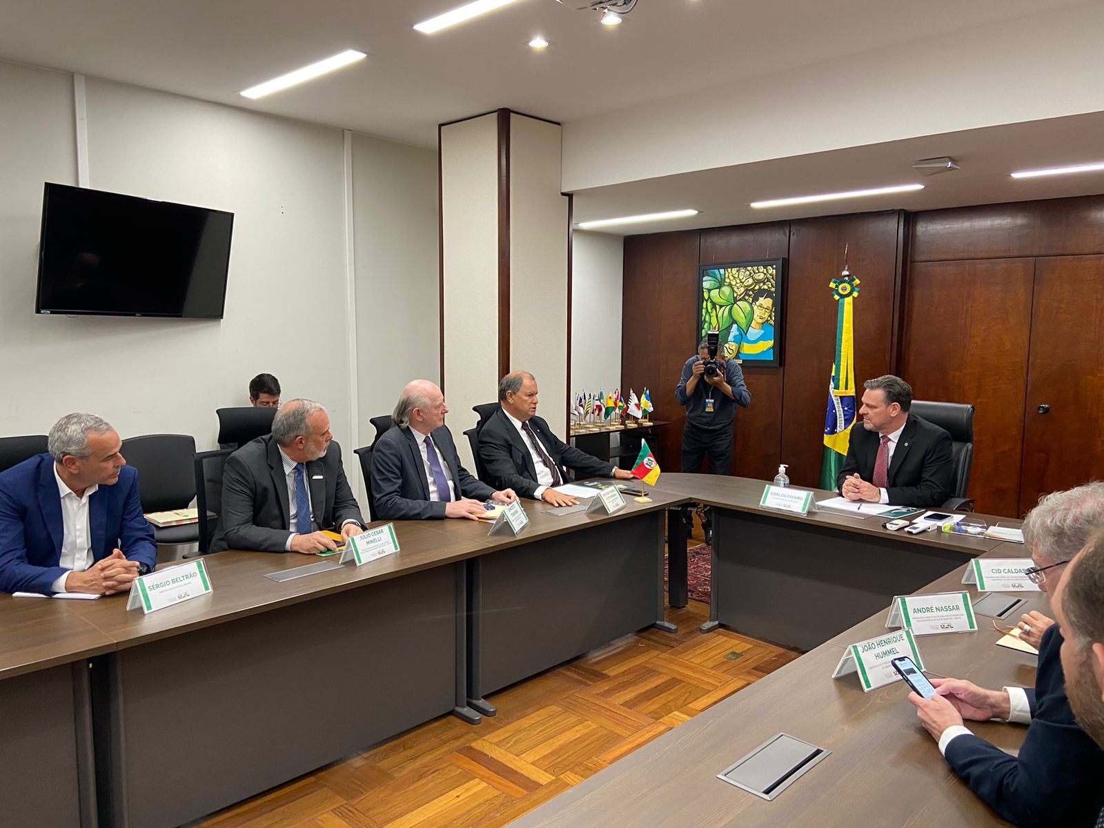 Representantes do setor buscam articulação com titulares do MAPA e do MDA 