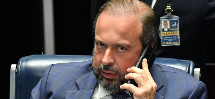 Programa vai reduzir energia gerada por diesel na Amazônia para 40% até 2026, diz ministro