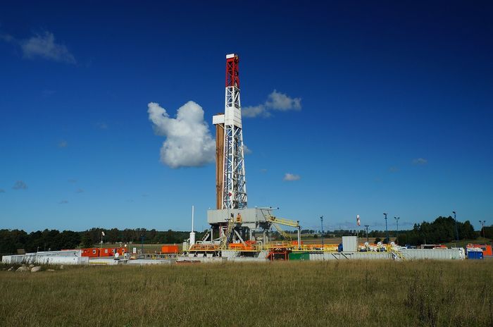 Petróleo cai mais de 1,5% com temores sobre demanda após dados econômicos da China