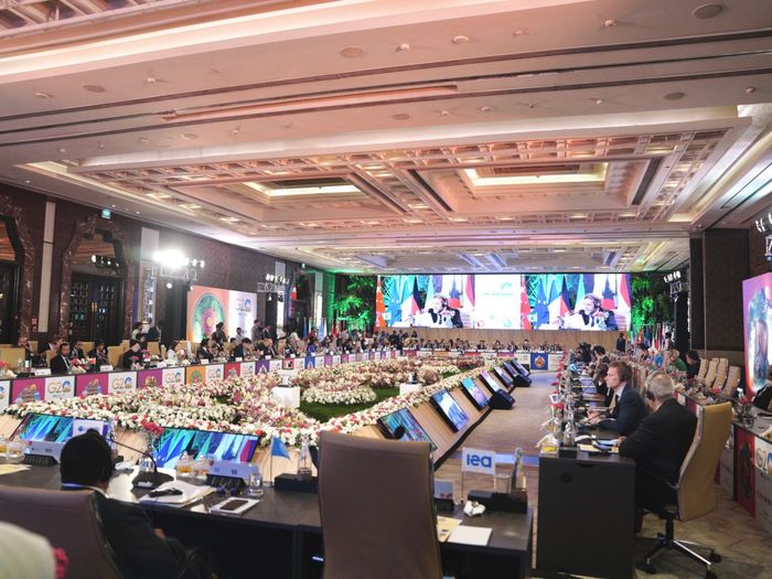 Reunião ministerial do G20 termina sem plano para corte de combustíveis fósseis
