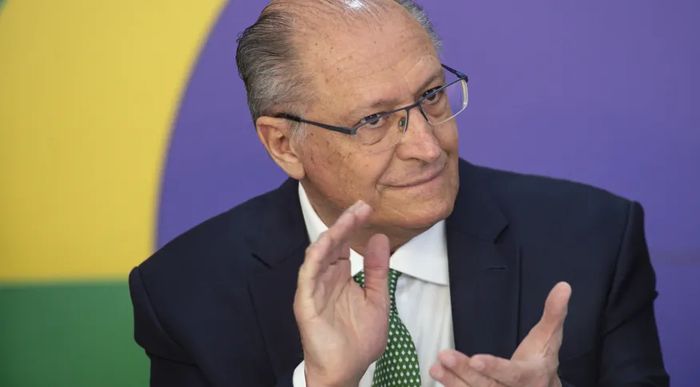 Alckmin propõe 15% de biodiesel no diesel em 2024 em vez de 2026