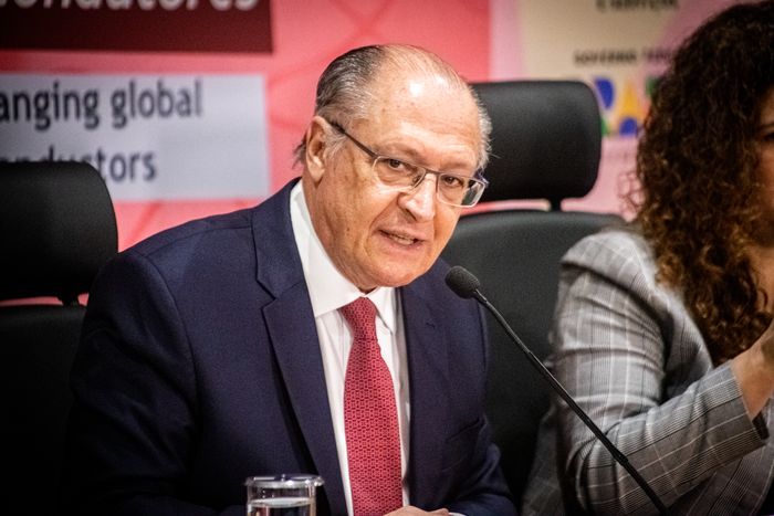 Alckmin trabalha para antecipar meta de 15% de biodiesel no diesel