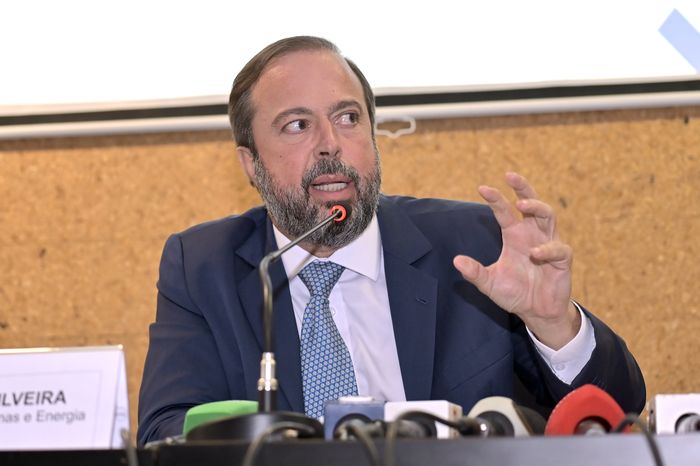 Ministro de Minas e Energia propõe criar operador nacional para distribuição de combustíveis