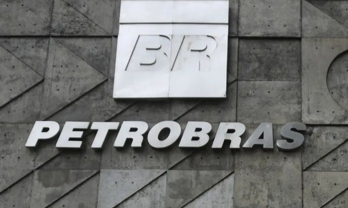 Petrobras estuda reduzir preço de combustíveis