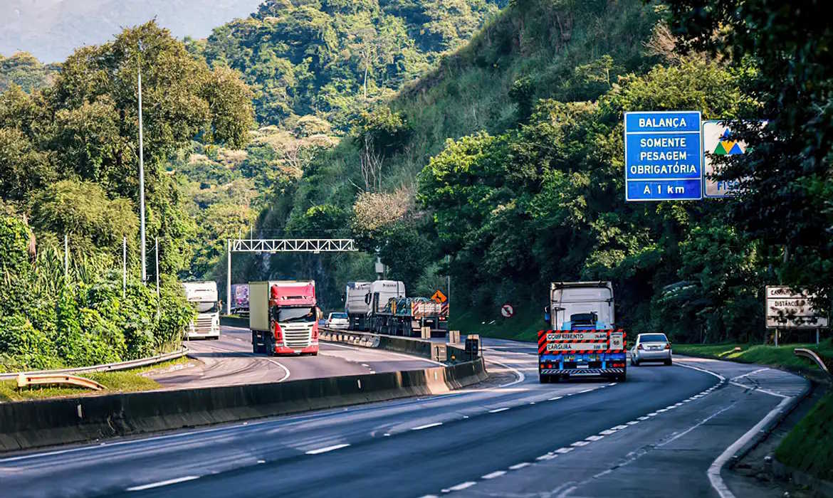 Alta do diesel desafia logística e empresas buscam saídas