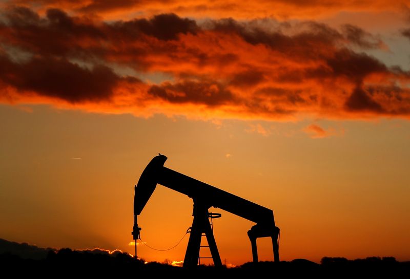 Petróleo fecha com alta de mais de 2,5% enquanto EUA e Irã retomam ataques militares