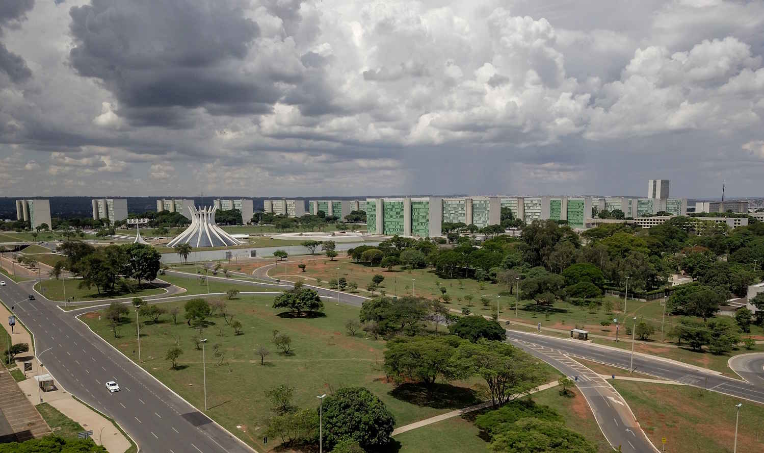 Brasil aumenta subsídio ao diesel e reduz tributação de gasolina e etanol