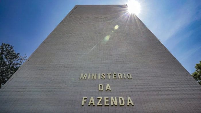 Subvenção do diesel vai caducar neste sábado e agentes do setor ainda não sabem o que virá no lugar