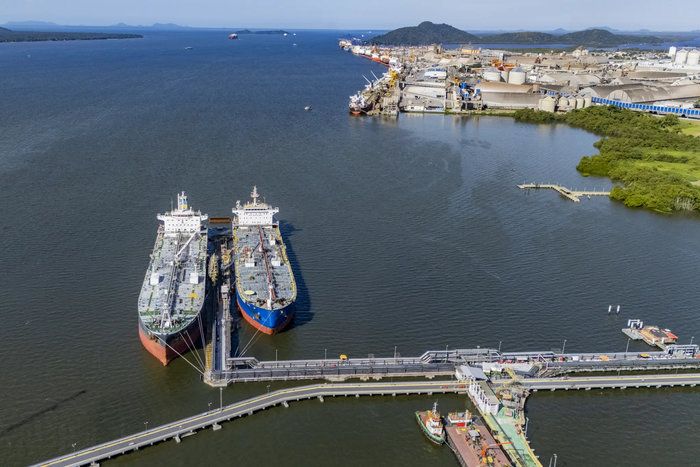 Diesel importado passa a ter subvenção de R$ 1,40 no Brasil